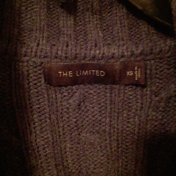 A brown short sleeve cardigan - Picture 2 of 2